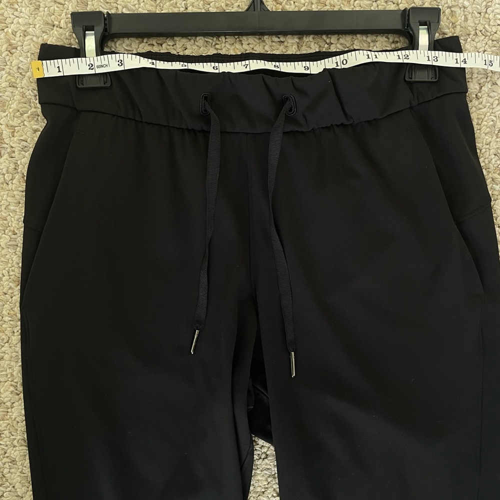 Lululemon On The Fly 7/8 Pant - Picture 7 of 15